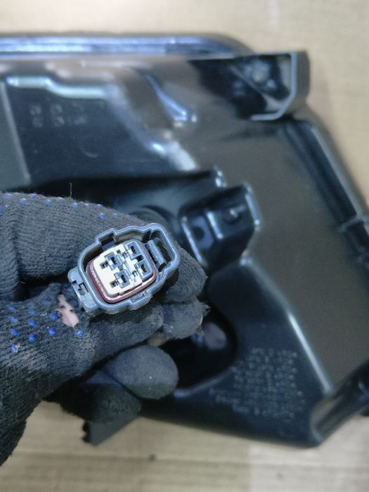 Фара Toyota Venza Тоёта Оригинал