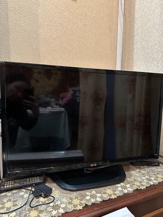 Продам телевизор LG.