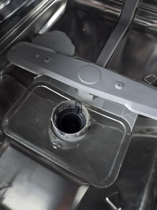 Посудомийна машина Beko DIS35021 — майже нова, ідеальний стан