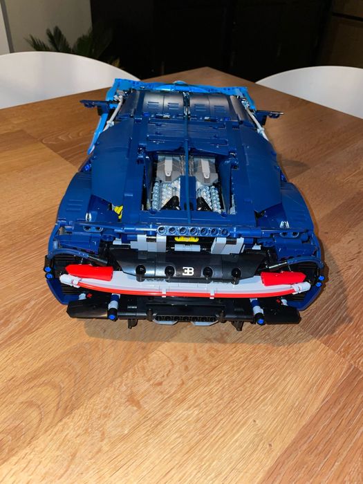 Bugatti Chiron Lego Technic Paredes • - Main Image