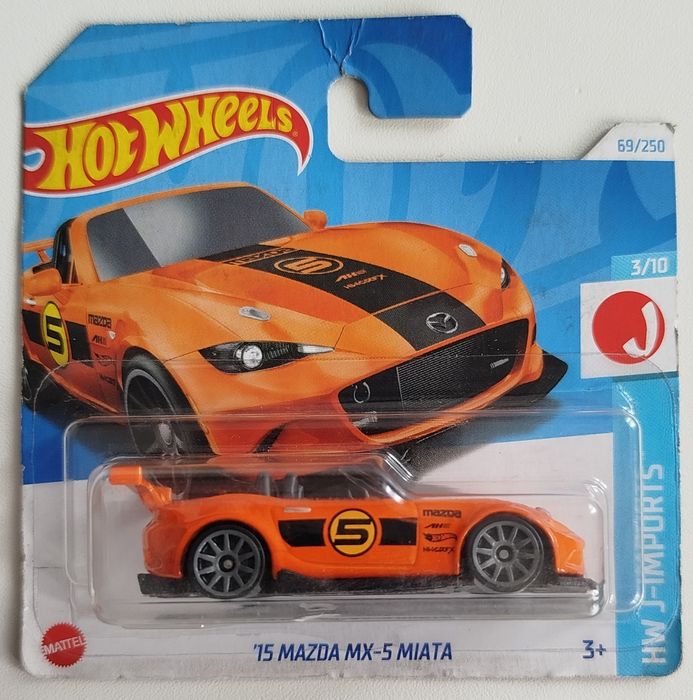 Hot Wheels '15 Mazda MX-5 Miata