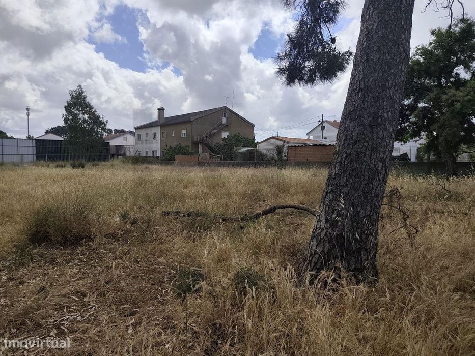 Terreno para Construção em Fernão Ferro – Zona das Lobateiras