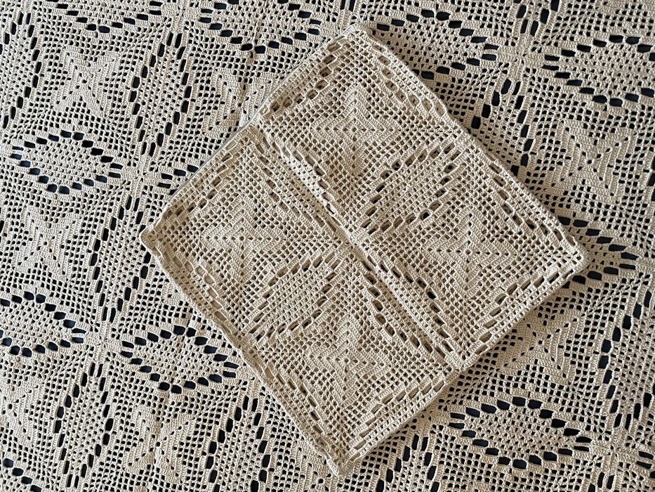 Colcha de renda com duas fronhas incluidas