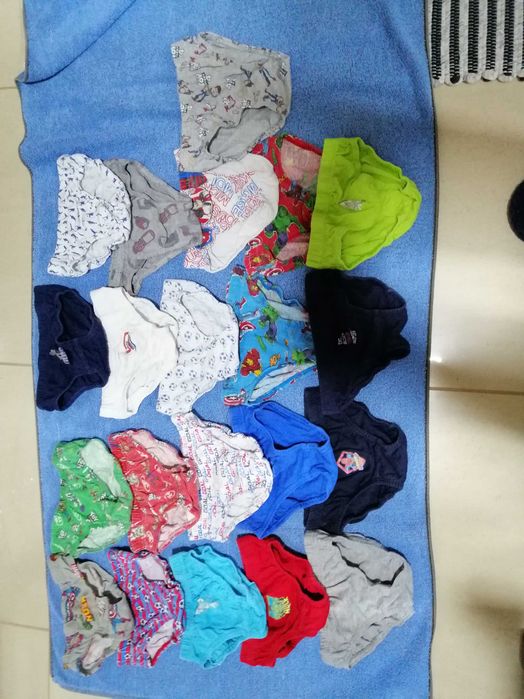 21 pares de cuecas criança, 4-5 anos
