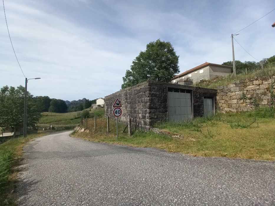 Casa R/C em pedra/Castro Laboreiro
