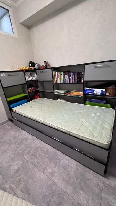 Терміново продам двох ярусне ліжко.