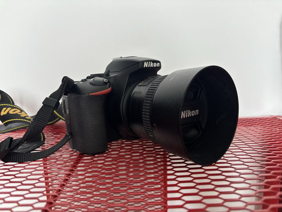 Aparat Nikon D5600 + obiektyw Nikkor 50mm 1.8af