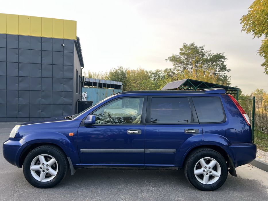 Продам Nissan X-trail 2.2 дизель,полный привод ,в очень хорошем состоянии