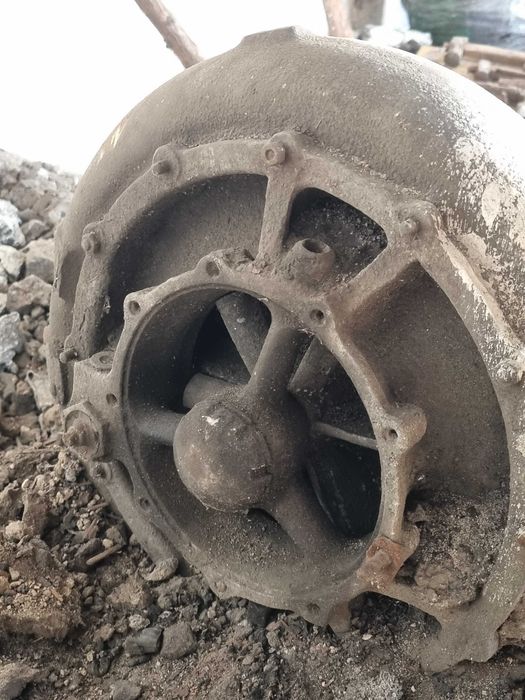 Sprzedam dmuchawę kowalską.