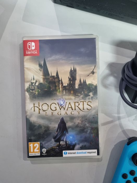 Nintendo Switch V1 + Jogo Hogwarts Legacy