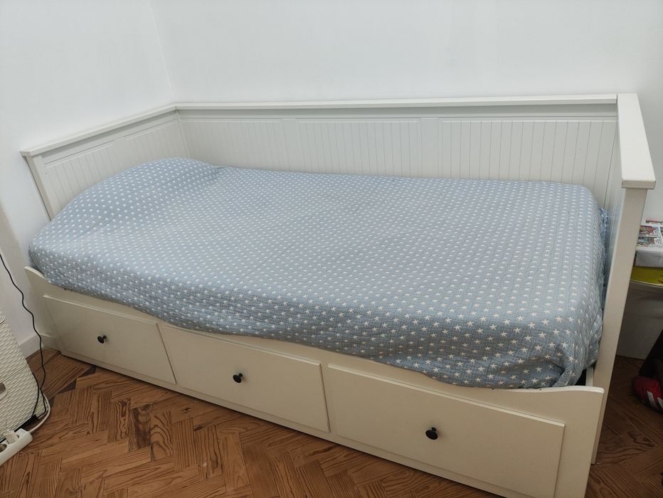 Cama solteiro com colchão