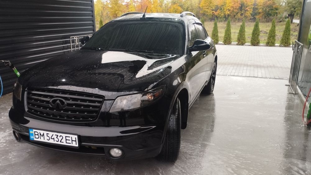Інфініті фх 35 .