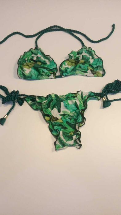 Lote de biquínis brasileiros