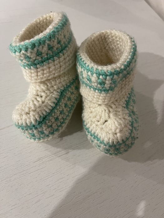 Теплий костюм та черевички