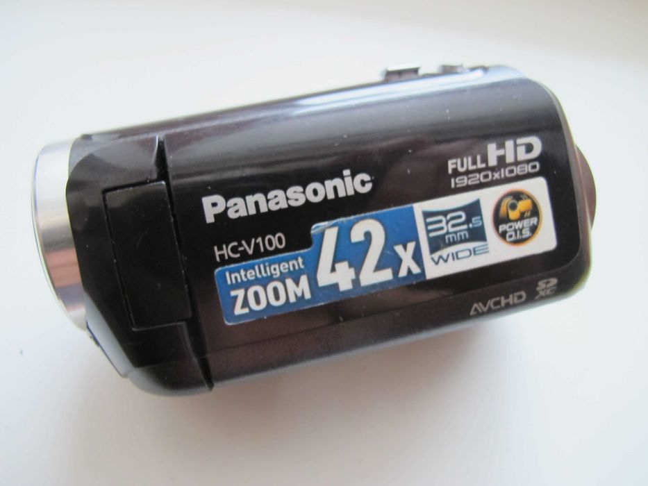 Panasonic V100, Full HD, 42 x opt zoom  стабілізатор
