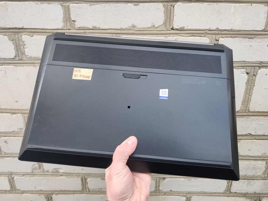 6 ядер, 17.3", 8гб відеокарта Ігровий ноутбук HP Xeon/16/500/P4200 8gb