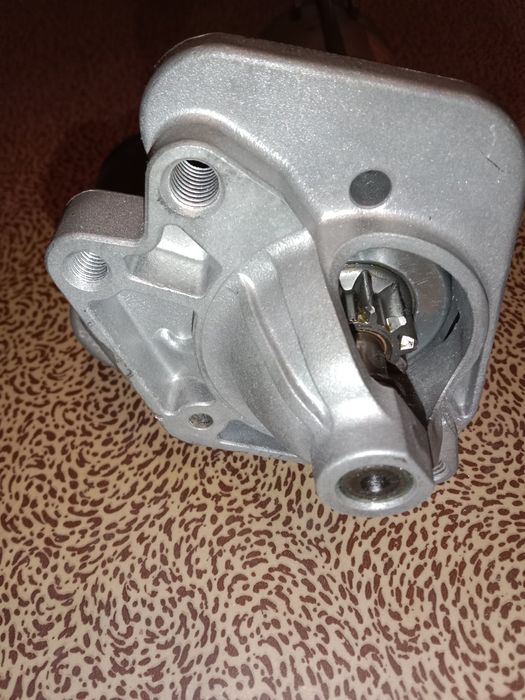 Продам стартер на меган, сценік