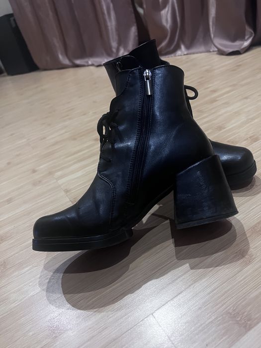 Ботильони 37 розмір шкіра