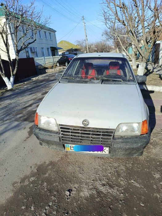 Продам мотор 1 3 Опель кадет