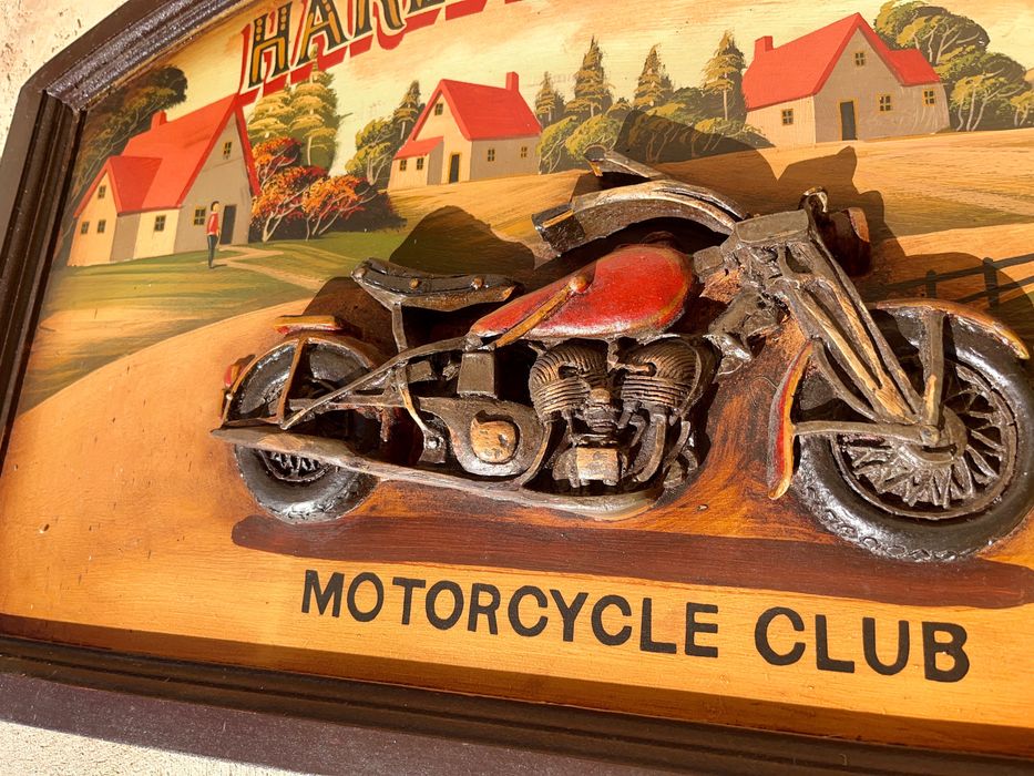 Quadro madeira Harley Davidson Motorcycle Club em relevo