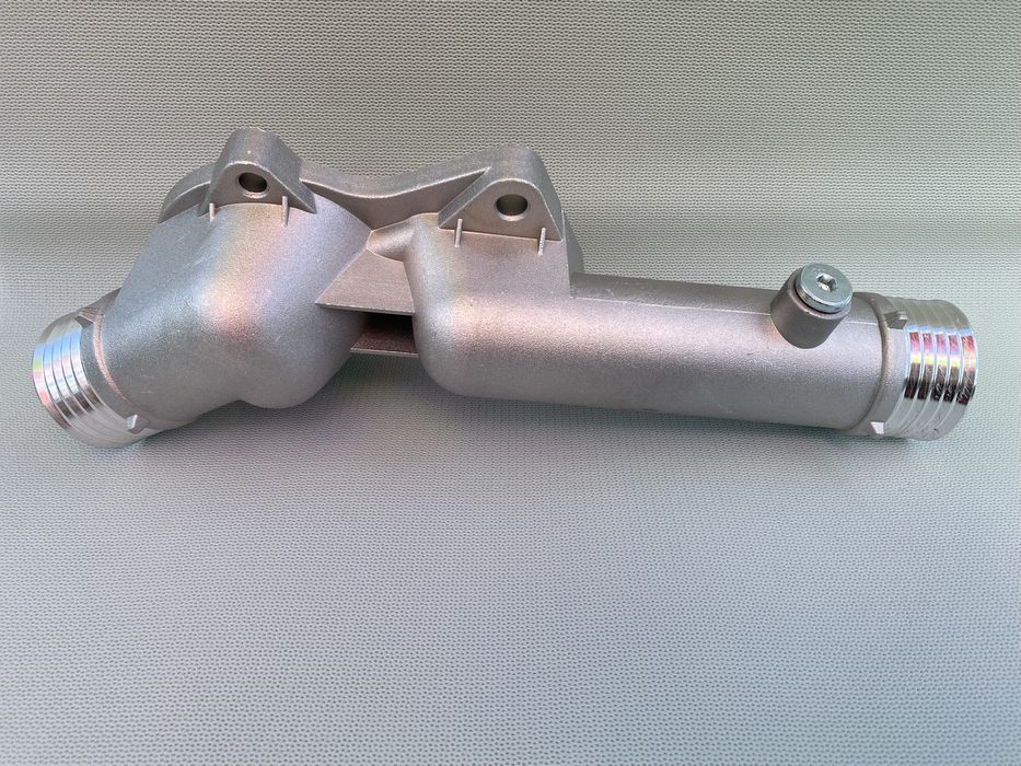 Алюминиевый корпус термостата бмв м52