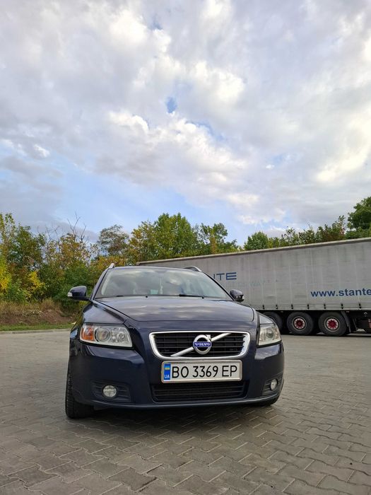 Продам Volvo v50 2012