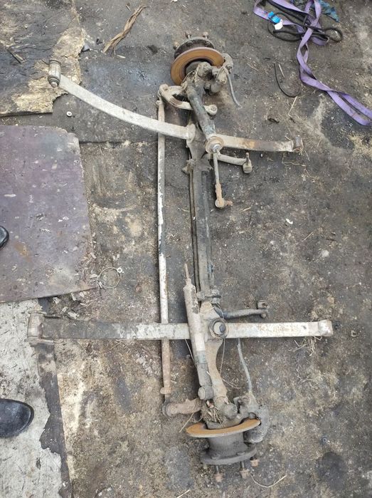 Ford Transit mk4 mk5 2,5 diesel  piasta przód zwrotnica 6 szpilek belka oś