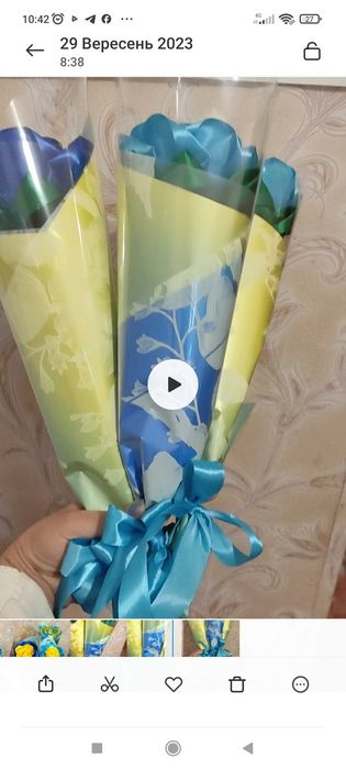 Квіти з атласних стрічок