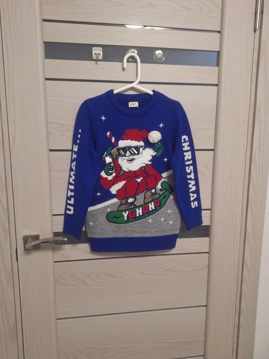Светер новорічний з Сантою 6/7років 122см
