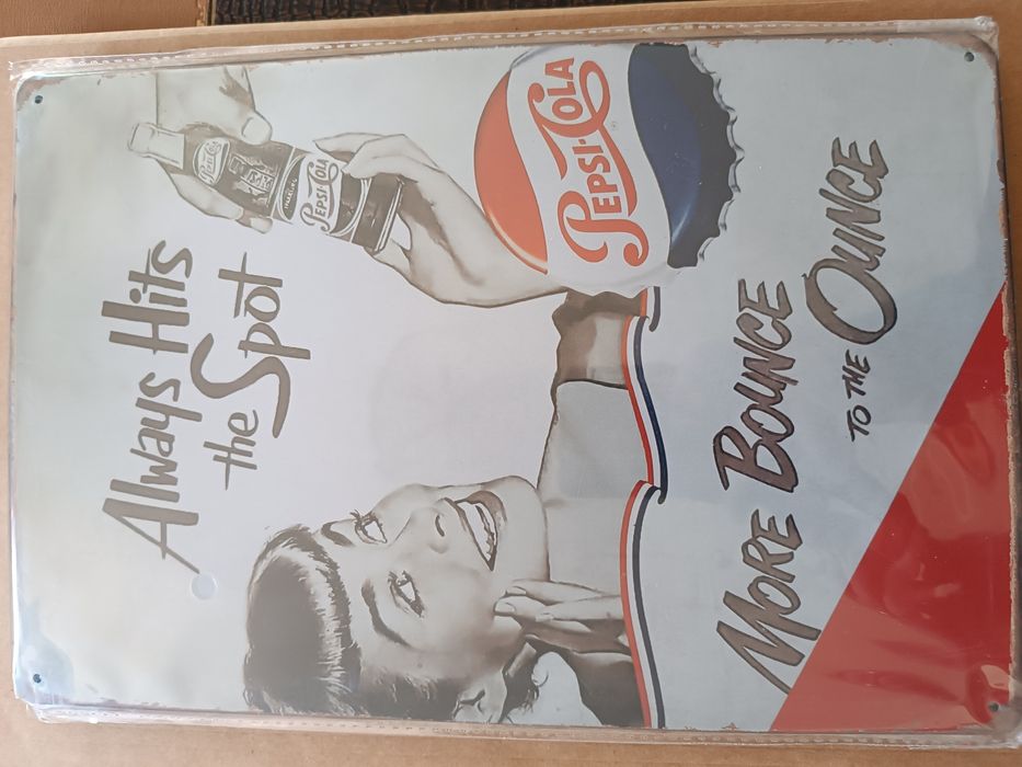 Placas metálicas retro - Coca-Cola e PepsiCo