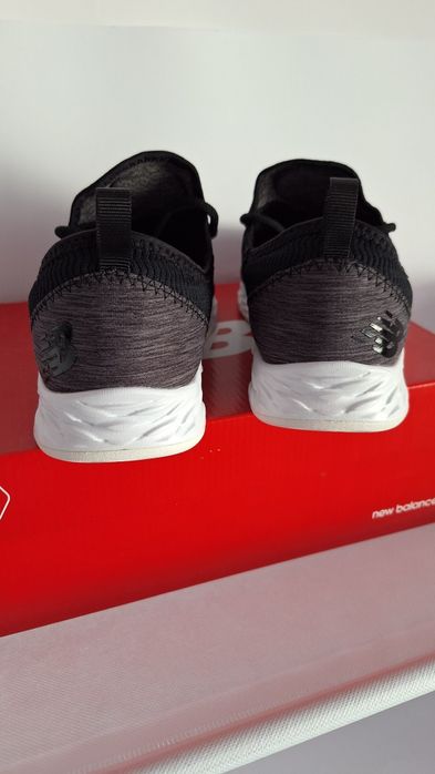 Buty nowe sportowe New Balance w modnym kolorze czarnym Rozmiarze 38