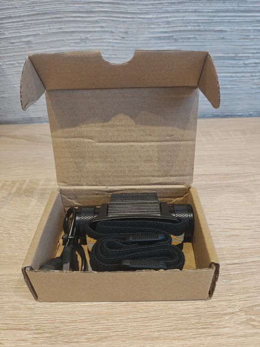 MOCNA latarka czołowa/czołówka LED UV na USB-C wodoodporna z ALUMINIUM