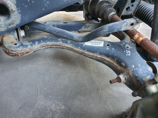Braço de suspensão frente direito LAND ROVER Discovery III (L319)