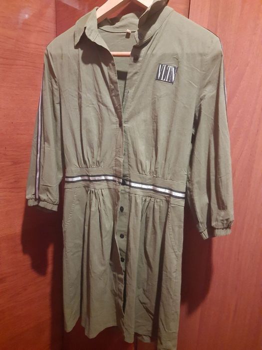 Верхній одяг, плаття, куртки