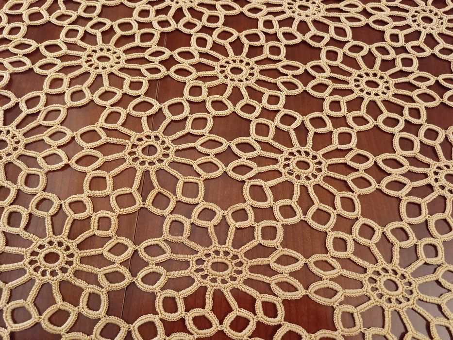 Bieżnik serwetka szydełkowa artystyczna praca