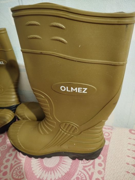 Продам, новые  сапоги резиновые рабочие.