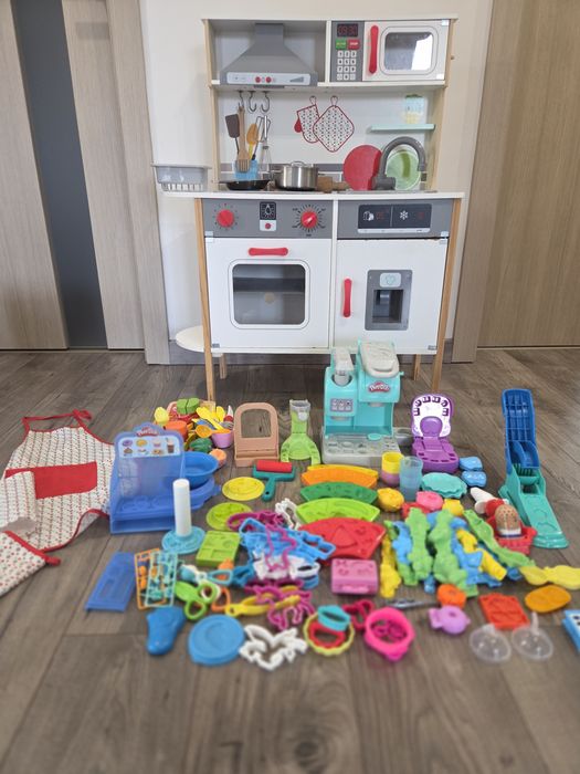 Kuchenka z akcesoriami plus zestawy play - doh
