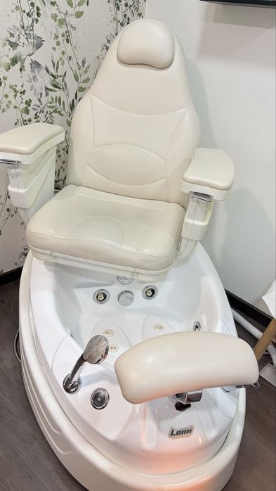 Cadeirão pedicure com hidromassagem