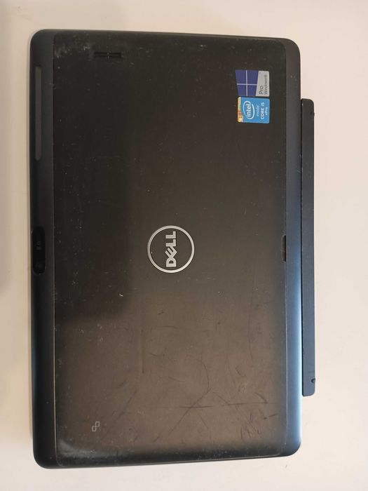 Tablet Dell Venue 11 pro + klawiatura + stacja dokująca + etui