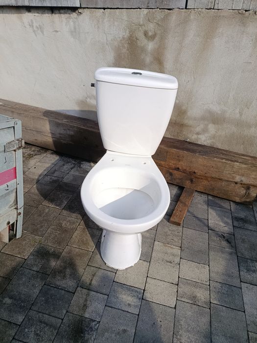 WC w dobrym stanie
