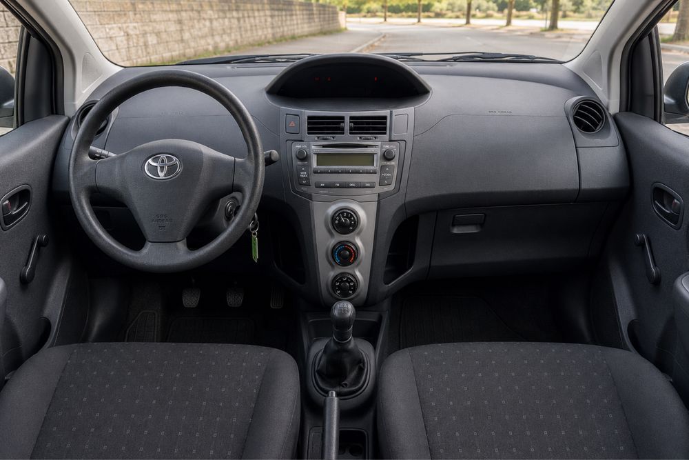 Toyota Yaris — fotografia 5