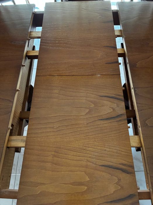 Mesa de Sala de Jantar Extensível – Muito Bom Estado