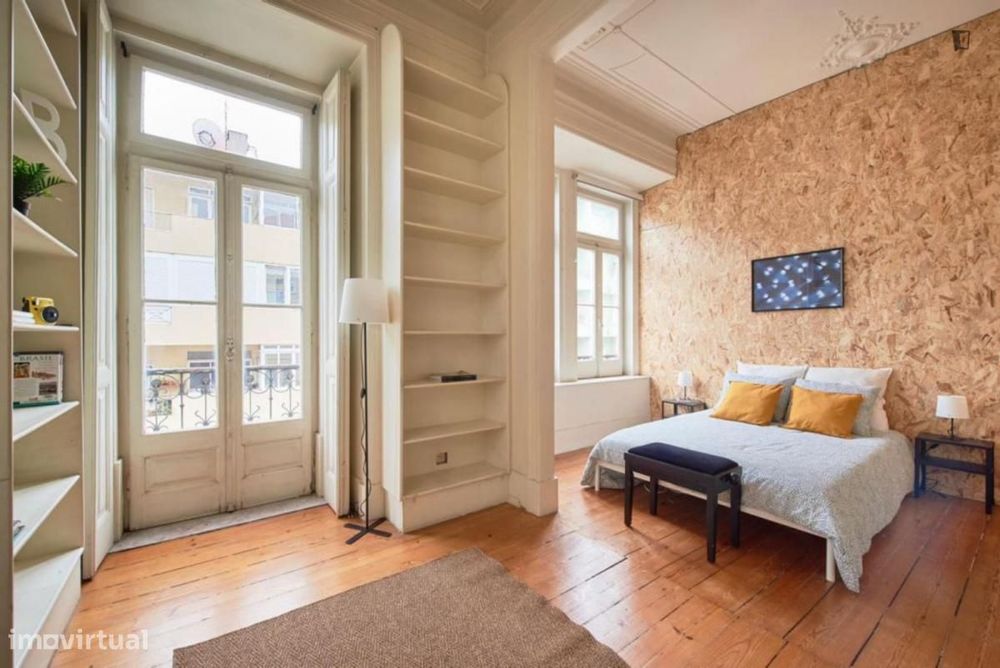 Quarto - localizado em Campo de Ourique Lisbon