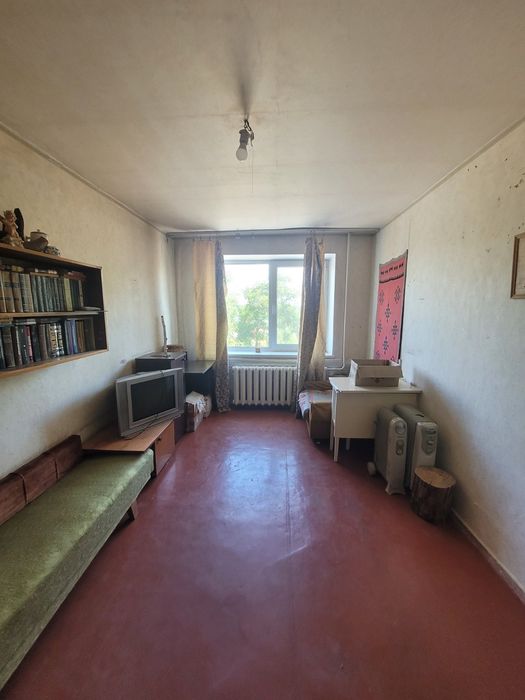 Продам двокімнатну квартиру Оболонський р-н,  Оболонь, вул.Прирічна 19