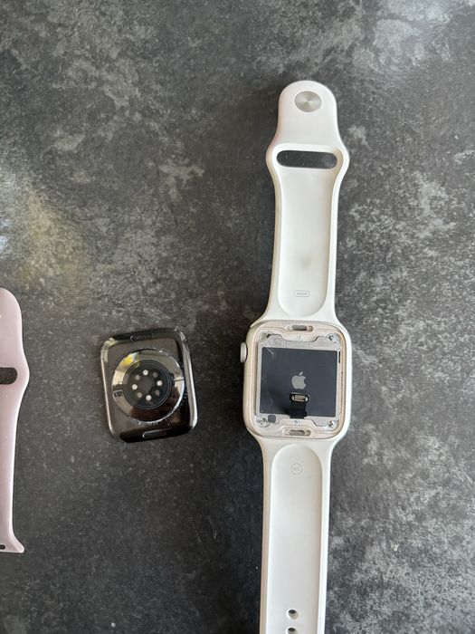 Apple watch series 8