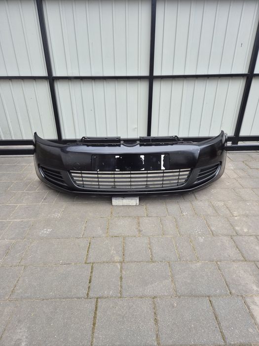 Zderzak przód przedni VW Golf VI rok 09 kod lak LC9X