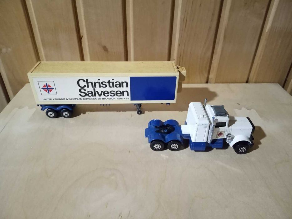 Машинка металева «Сидільний тягач з фурою» Англія. 1978 р.