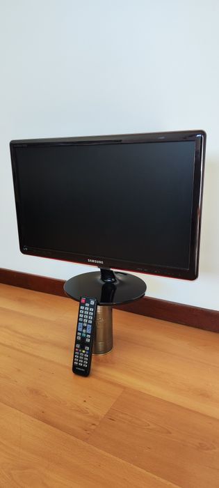 TV Samsung Modelo: T24A350