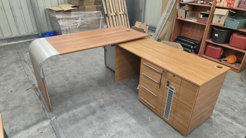 Biurko +blat, zestaw do Biura