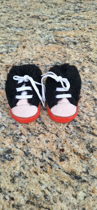 Buty UGG wełna 1-2miesiace